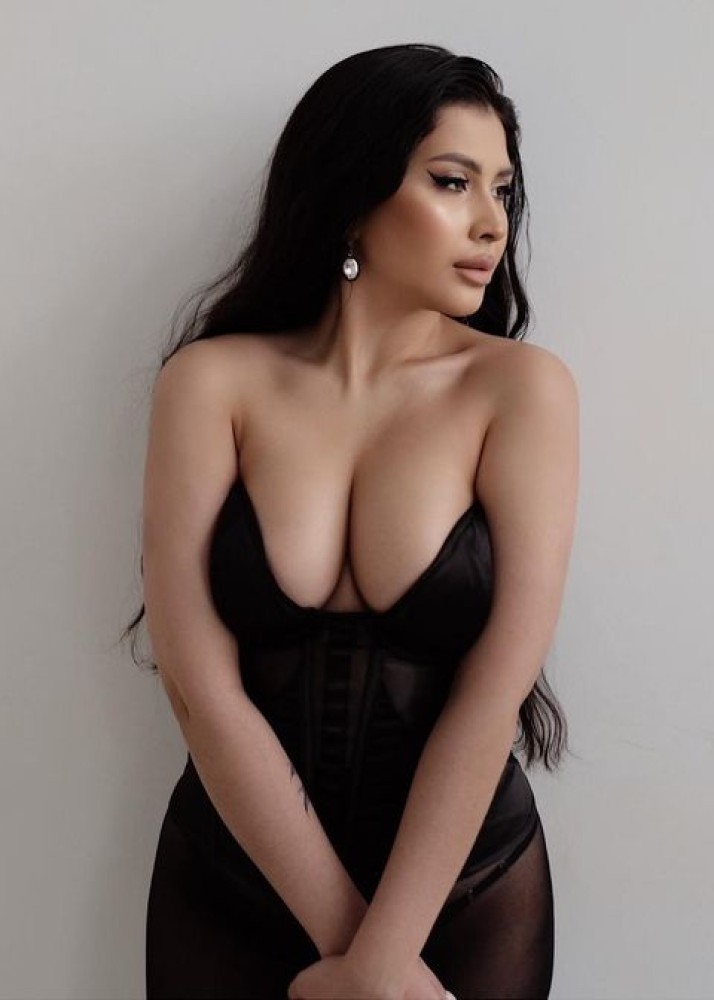 Индивидуалка Амина главное фото в городе Псков 